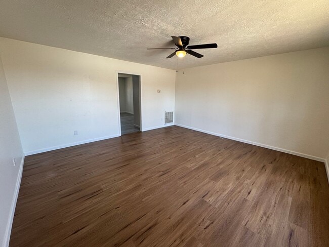 Photo - Lakeview Drive Unidad 5