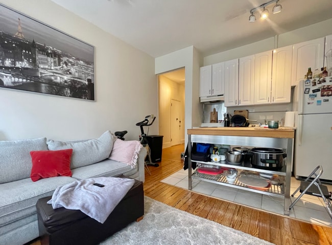 Building Photo - 15 Aberdeen St Unit #5