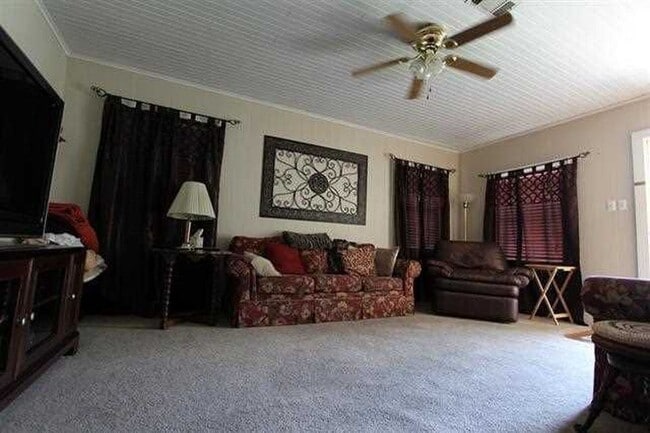 Photo - 121 Seaman Dr