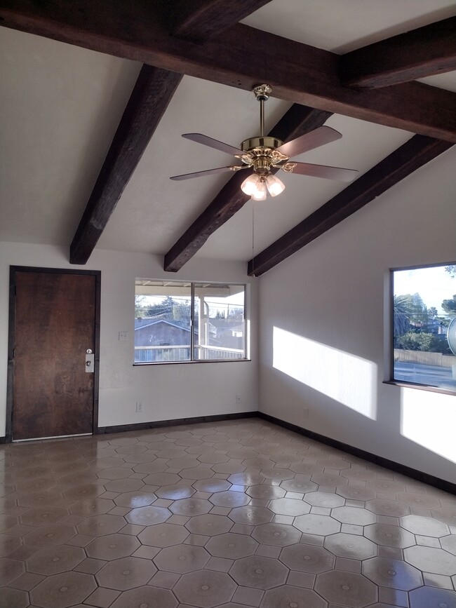Photo - 2913 Roosevelt Ln