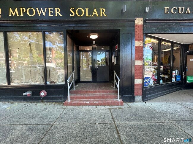 Photo - 472 Main St Unit 2C