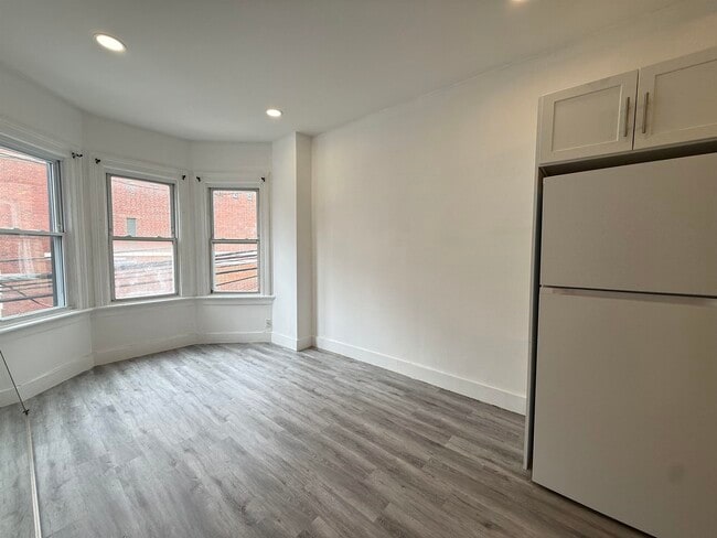 Photo - 270 1/2 Summit Ave Unit 3rd fl
