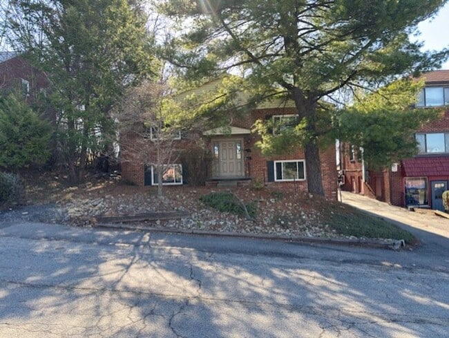 Photo - 1502 Radford Rd Unit #2
