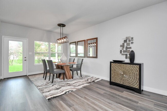 Building Photo - 3814 Lakewood Dr Rental