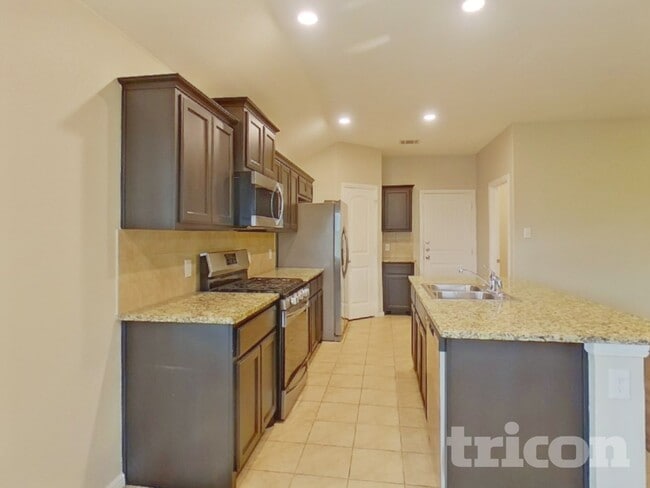 Photo - 752 Rutherford Dr