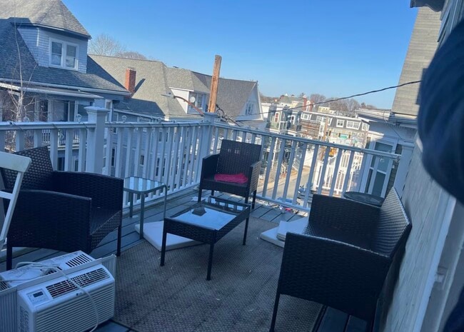 Photo - 18 Whitby Ter Unit 2