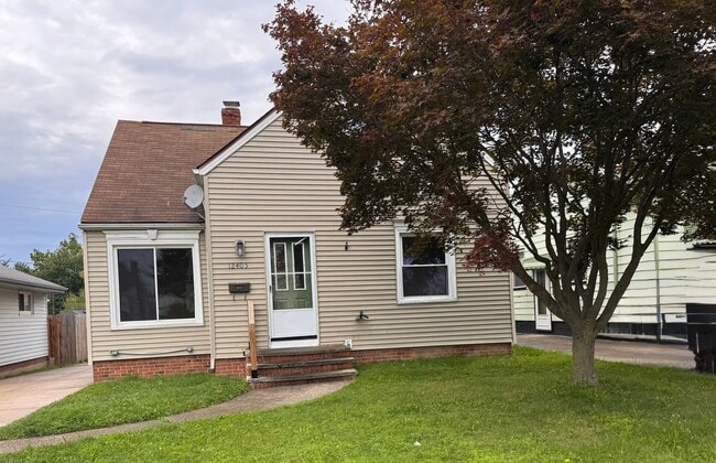 Building Photo - 12405 Reindeer Ave