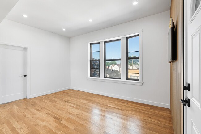 3025 W Irving Park Rd