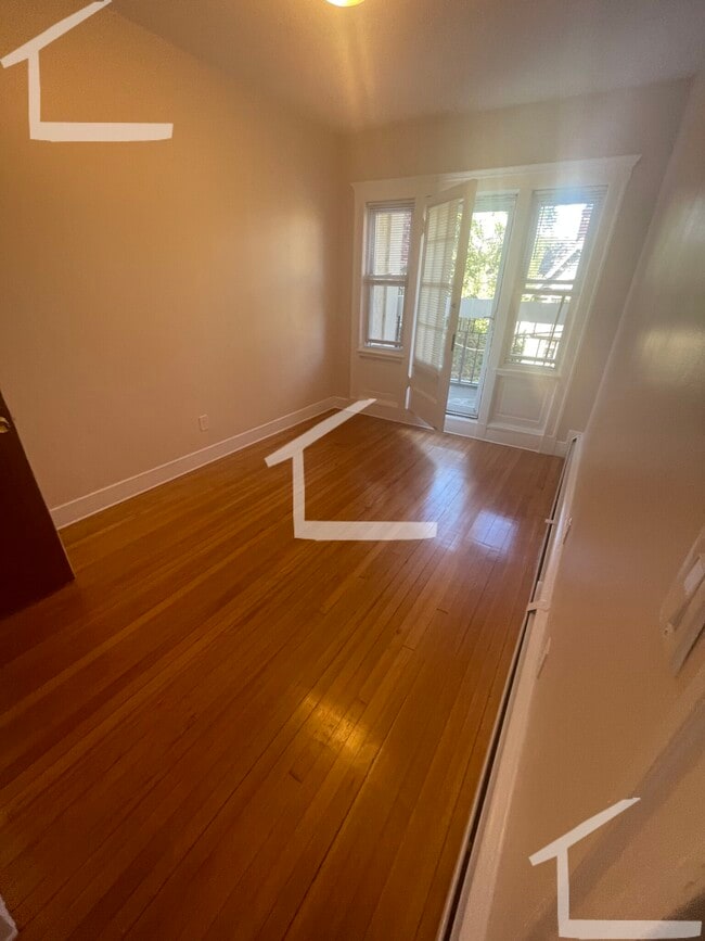 Building Photo - 170 Winthrop Rd Rental