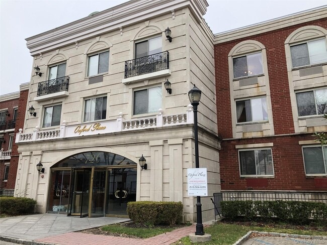 Building Photo - 720 Middle Neck Rd Unit 4C