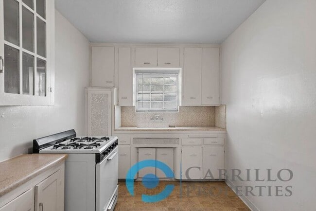 3009 1/2 30th Street