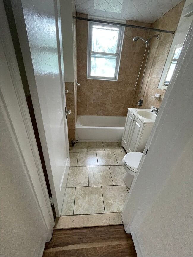 38 Feiner Pl Unit 2R