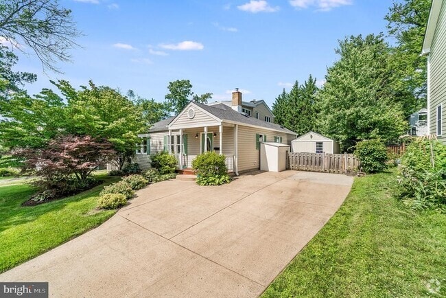 Building Photo - 2962 Strathmeade St Rental