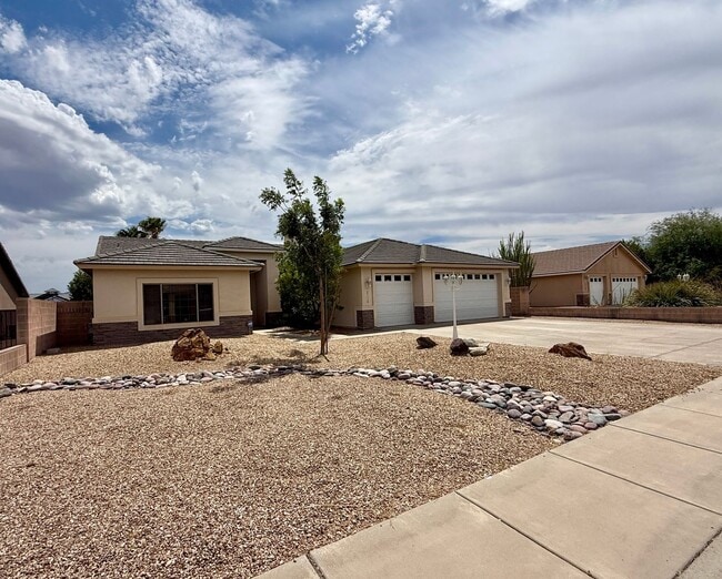 Photo - 2116 Roy Rogers Way