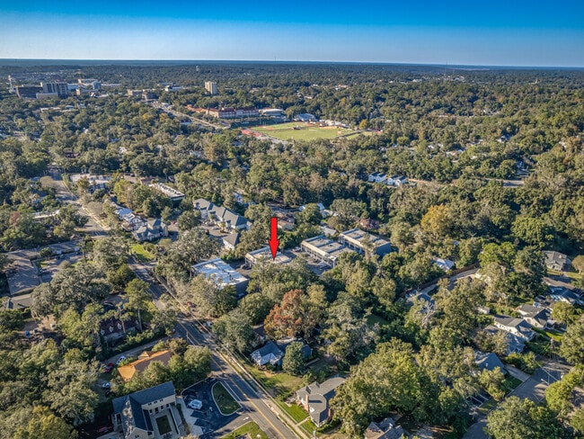 Photo - 830 E Park Ave