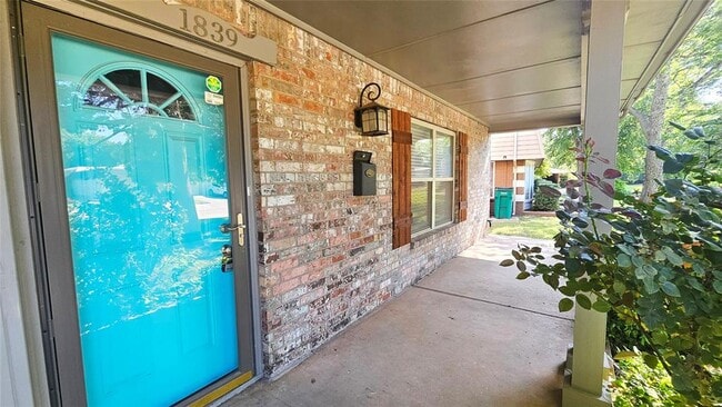 Building Photo - 1839 NW 42nd St Rental