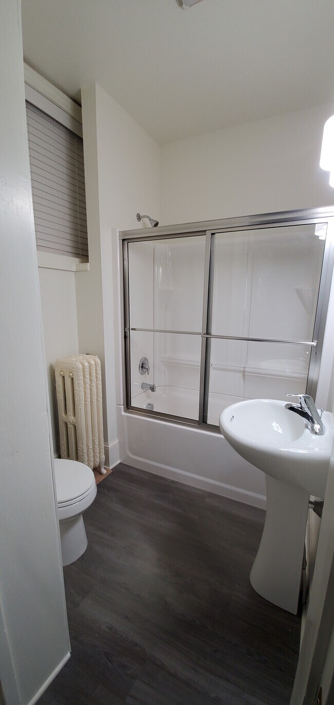 Photo - 1054 Cornwall Rd Unit 1054 A first floor large