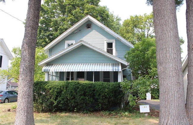 Building Photo - 104 Lynhurst Ave