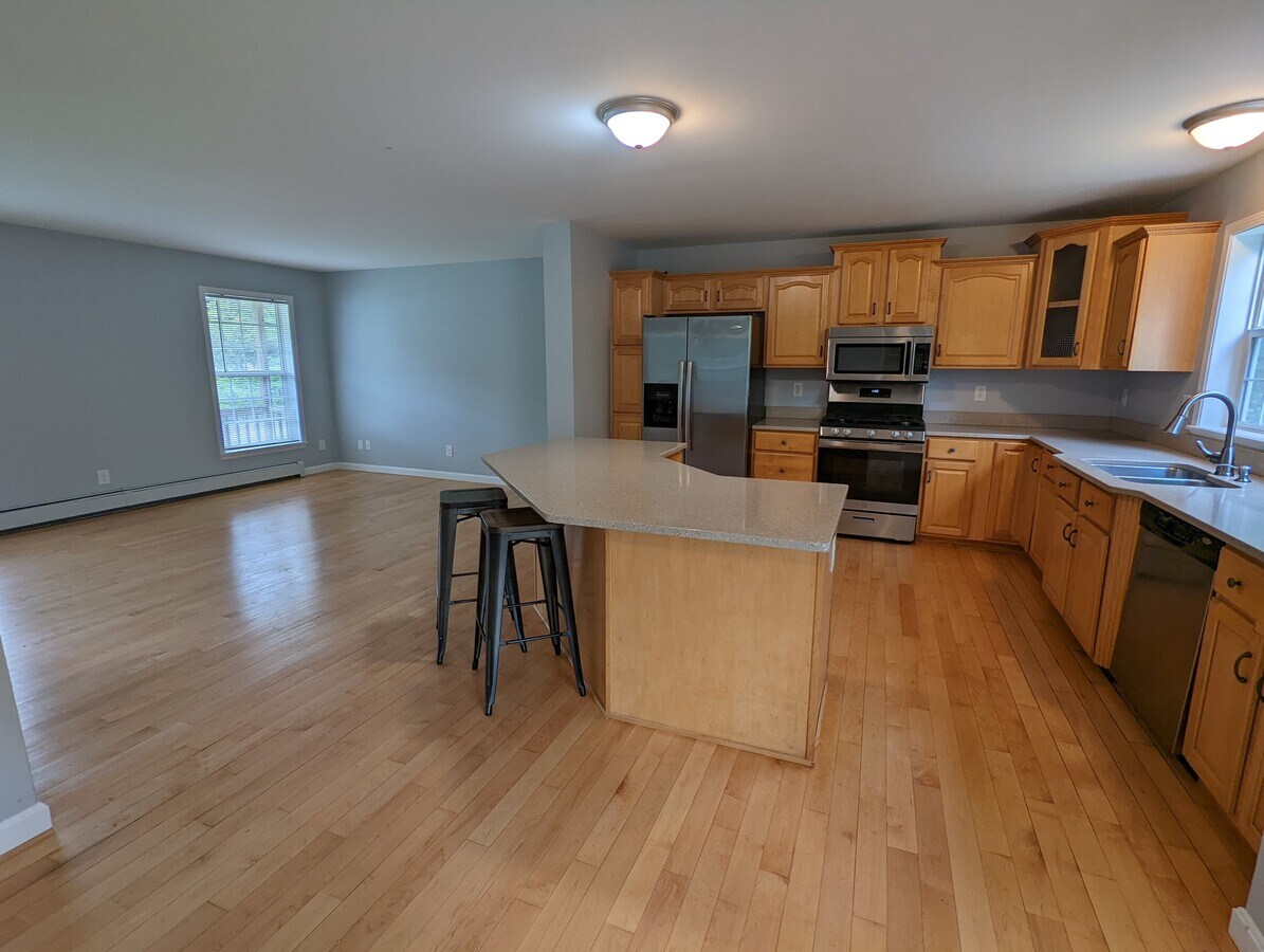 Photo - 248 Colchester Rd