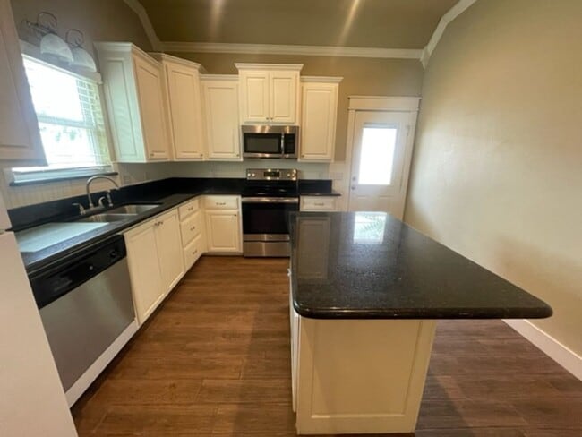 Photo - 1041 Cabernet Dr