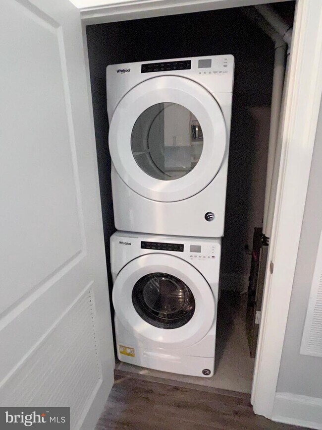 Photo - 847 Whirlaway Ln