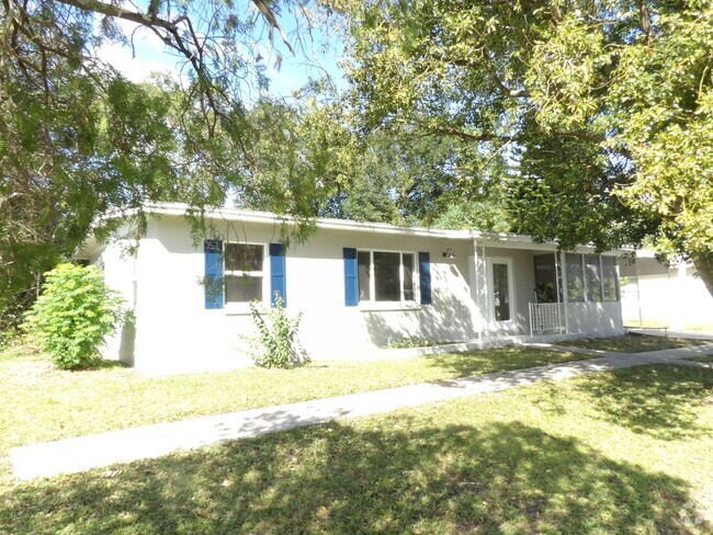 Building Photo - 3 Bedroom, 1 Bath, 1 car Carport Rental