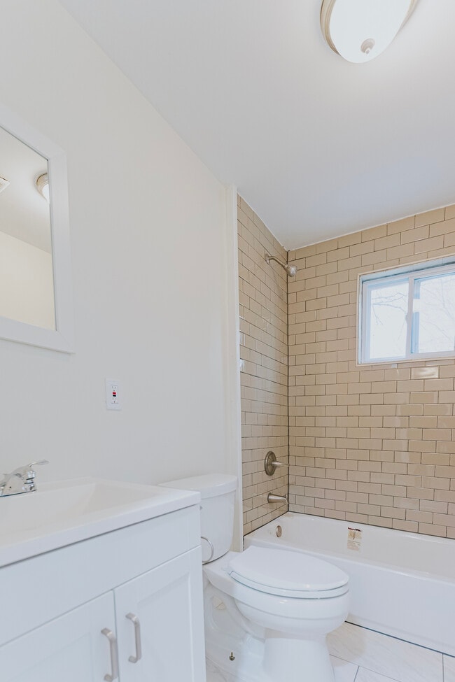 3336 Parker Ln