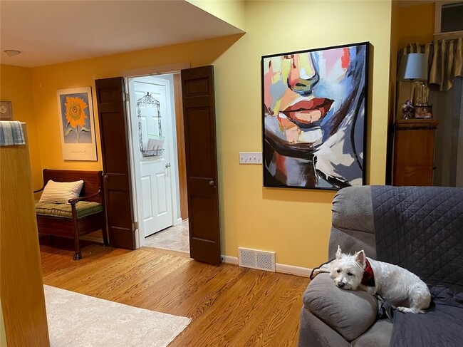 Photo - 50 Greenview Dr