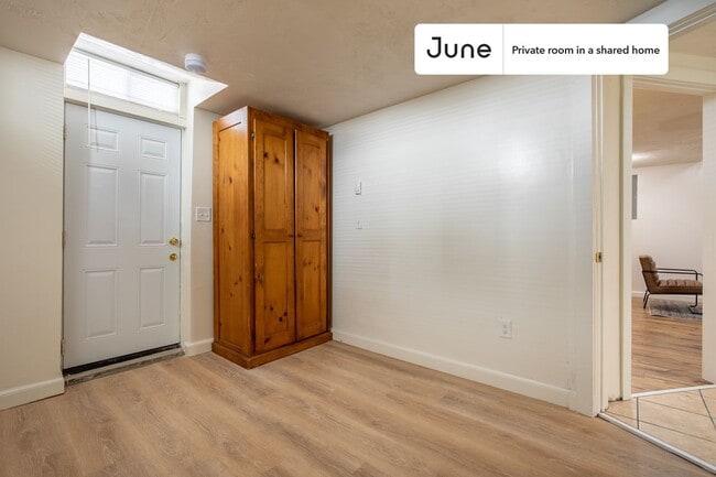 Photo - Room in Shared 5 bed/2 bath home Unit E