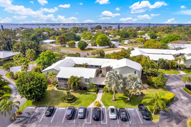 Photo - 800 NW Fork Rd Unidad 10-11 Rental