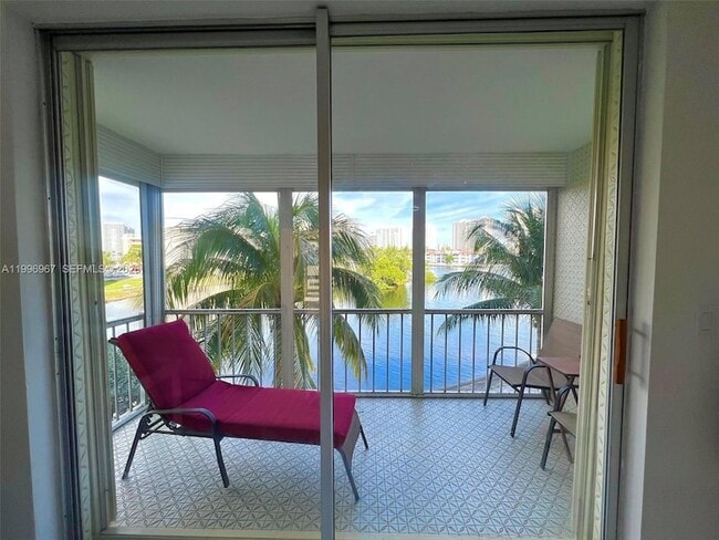 Building Photo - 3030 Marcos Dr Unit T302