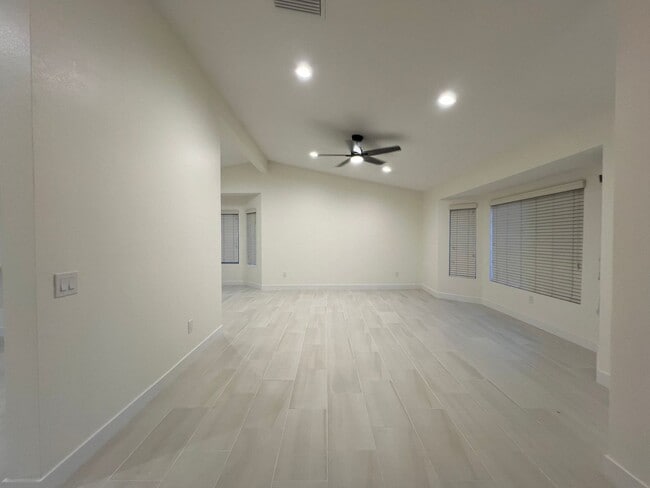 Photo - Gorgeous 3 bedrooms, 2 baths in highly desired North La Quinta