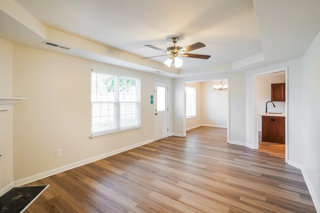 Photo - 125 Summerlake Pl