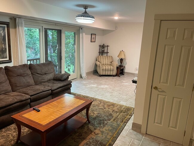 Photo - 304 Indian Springs Rd