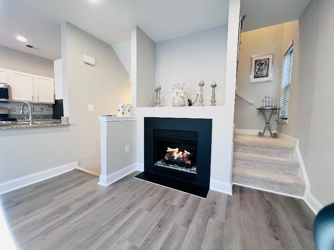 Photo - 46375 Pryor Square