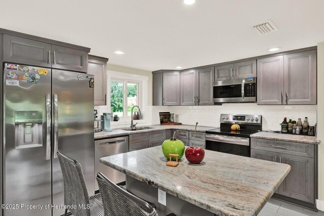 Photo - 18321 Edgewood Dr