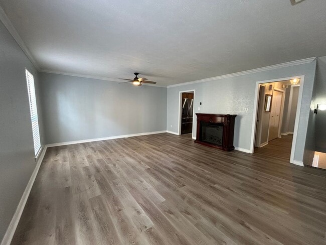 Photo - Gorgeous 2-Story Townhouse