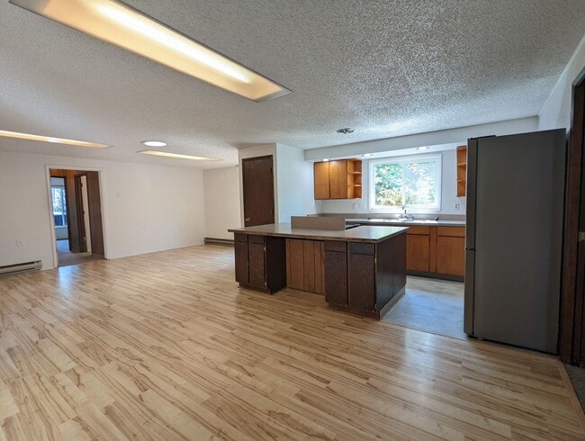 Photo - Nice 3-Bedroom, 1-Bath Duplex in Eugene!