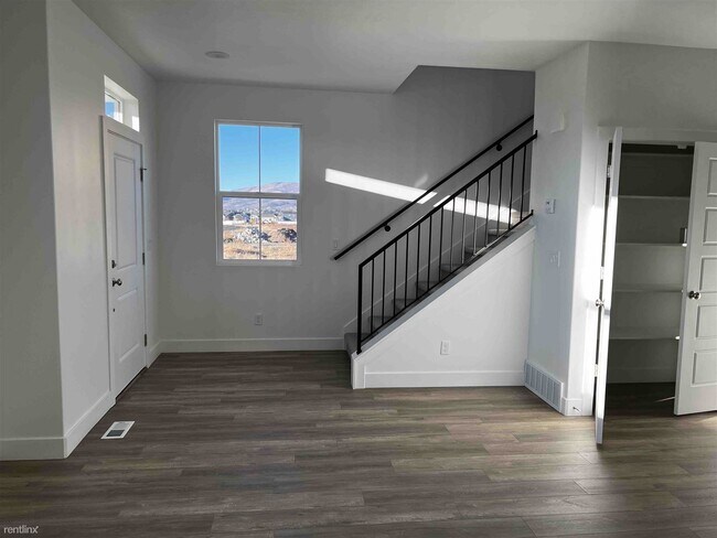 Photo - 4 br, 3.5 bath Townhome - 2021 South Sawmi...