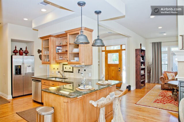 Photo - AVAILABLE AUGUST: Upscale 4 bed/2.5 bath home in North Campus just north of UT