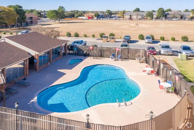 Building Photo - 6701 Eastridge Rd Unit 1322 Trestles Condominium