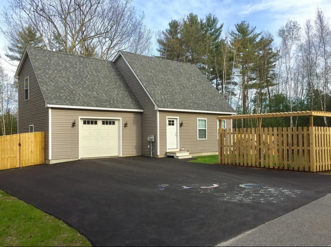 Photo - 18 Lilac Ln
