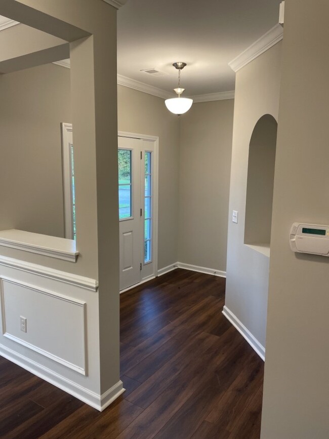 Photo - 430 Forsythia Ave