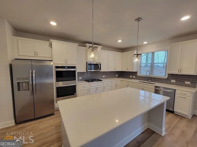 Photo - 604 Cunninghame Ct