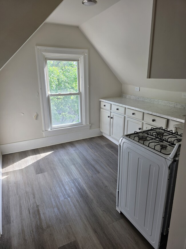 Photo - 11 N Linwood Ave