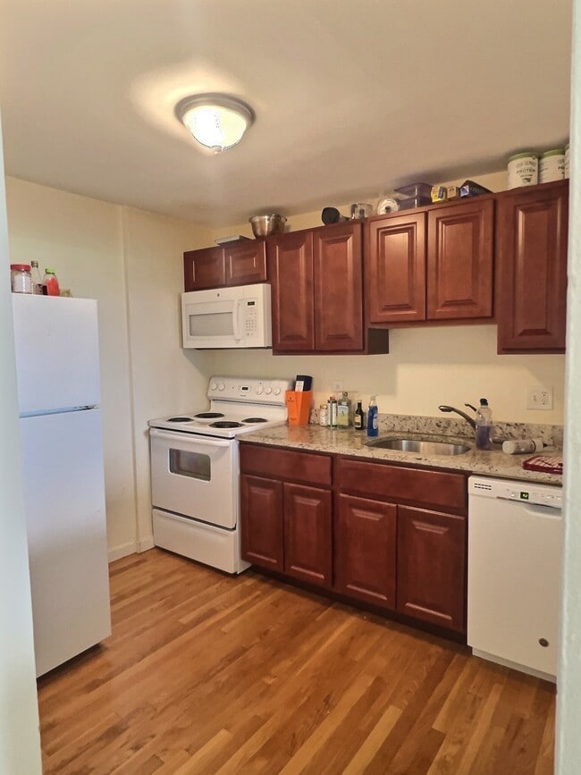 Photo - 1039 Commonwealth Avenue