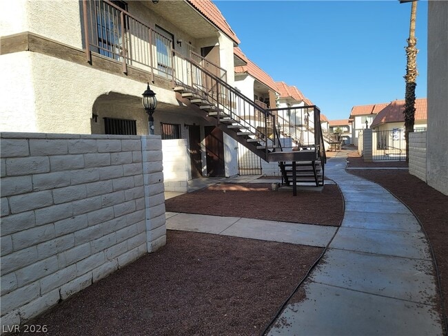 Photo - 4300 N Lamont St Unit 232