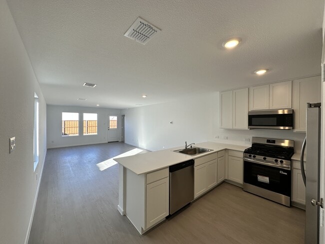 Photo - 1629 Elliott Rd