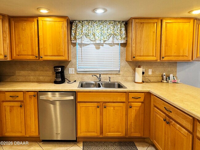 4811 Saxon Dr Unit 602