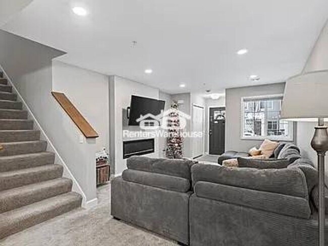 Photo - 25584 3rd St W